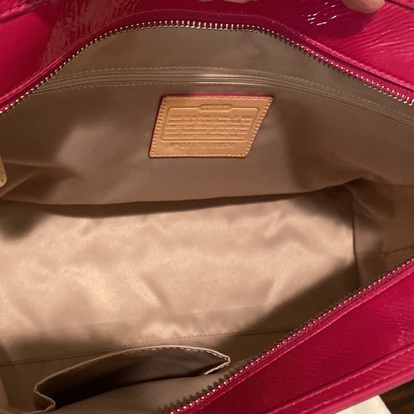 COACH POPPY Liquid Gloss TOTE, Magenta - Picture 8 of 16